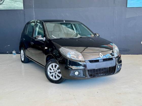 RENAULT SANDERO 1.0 EXPRESSION 16V FLEX 4P MANUAL RENAULT SANDERO 1.0 EXPRESSION 16V FLEX 4P MANUAL